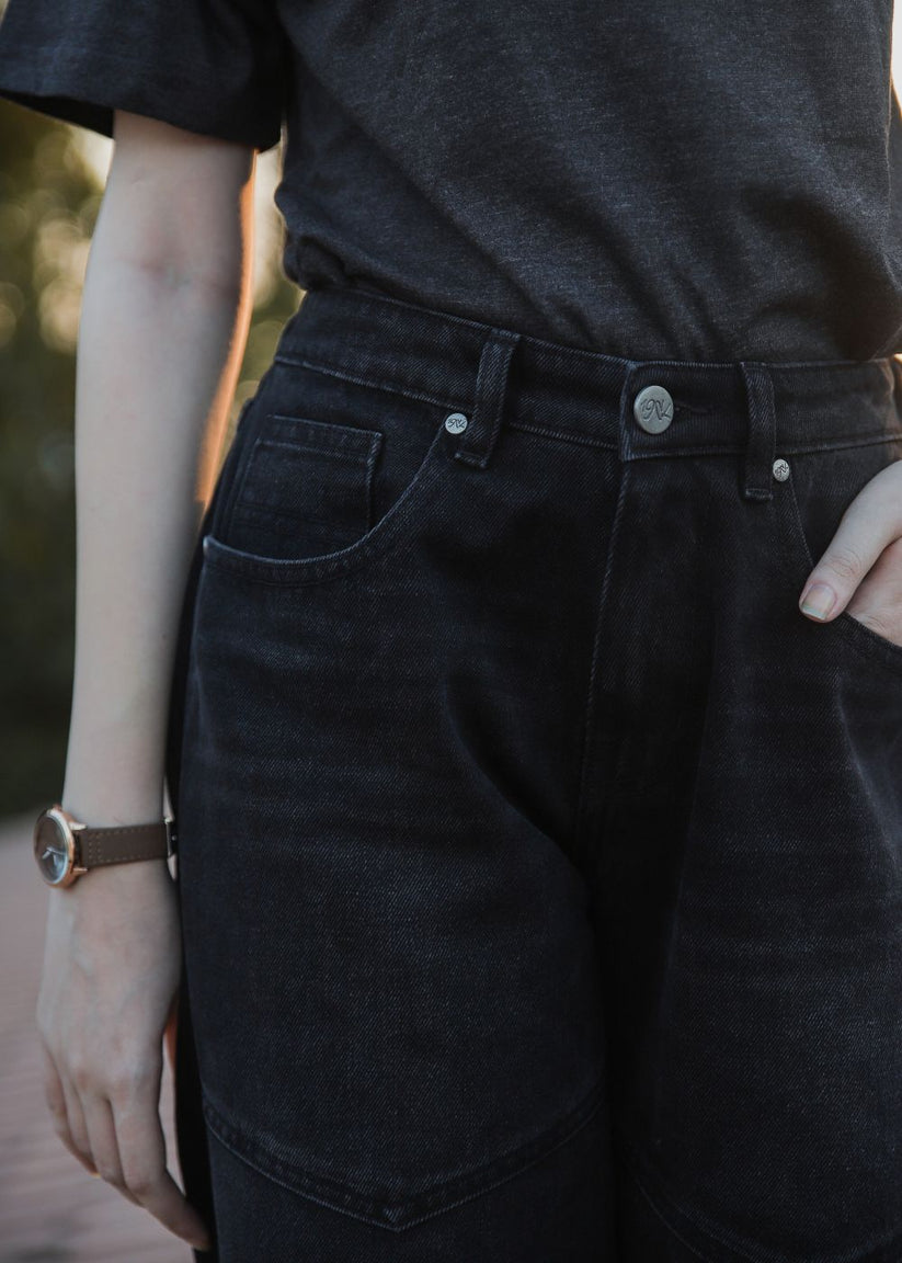 Women's Black Vertex Jeans with a V Seam Design