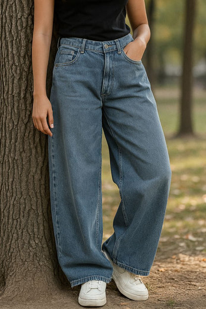 Women's Rogue Jeans in Mid Blue