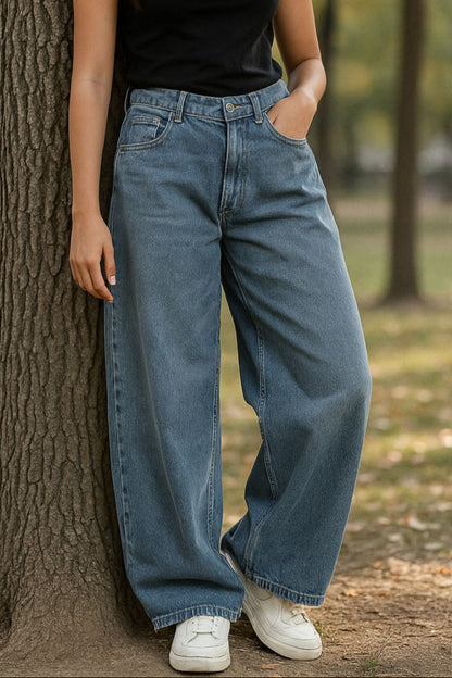 Women's Rogue Jeans in Mid Blue