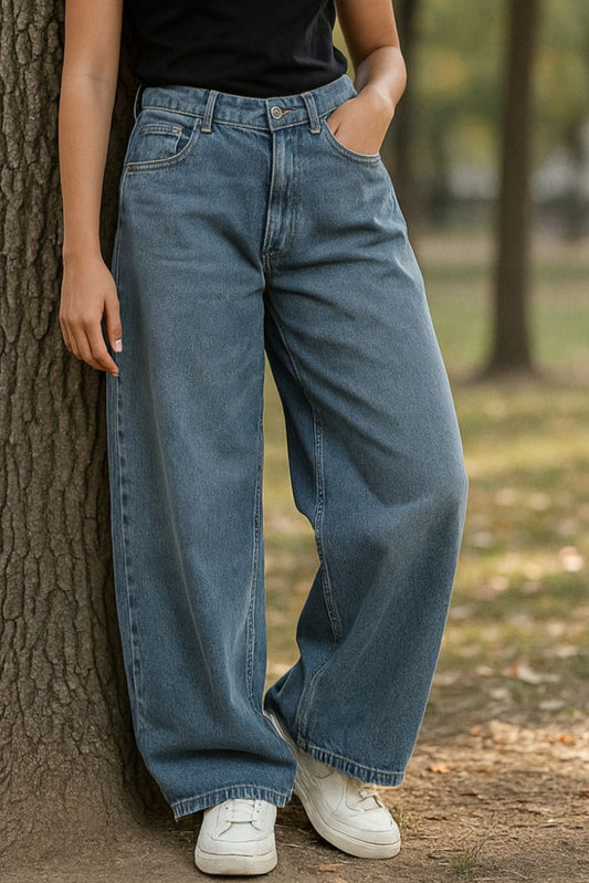 Women's Rogue Jeans in Mid Blue