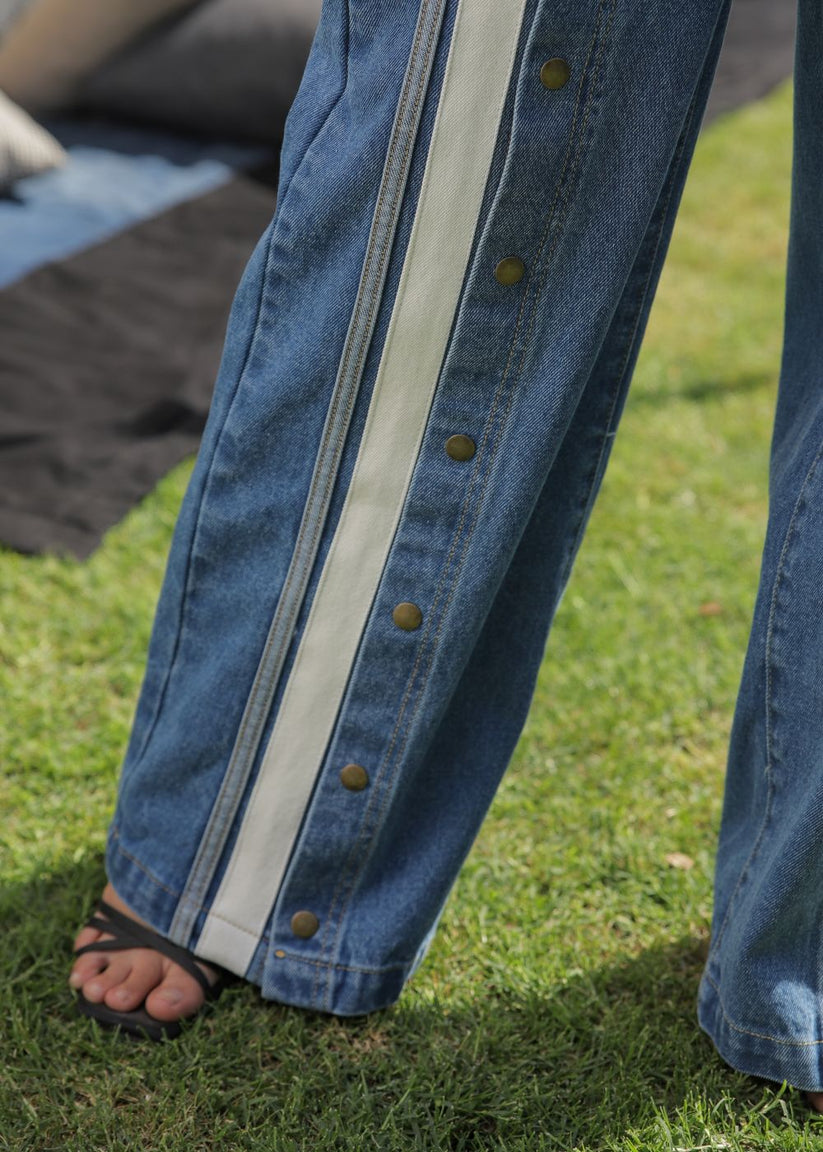 Women's Striato Flare Jeans in Mid Blue with Open Button Style