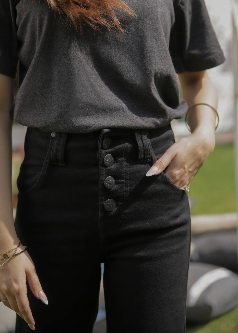 High-Waisted Women's Wide Leg Button Jeans in Black 