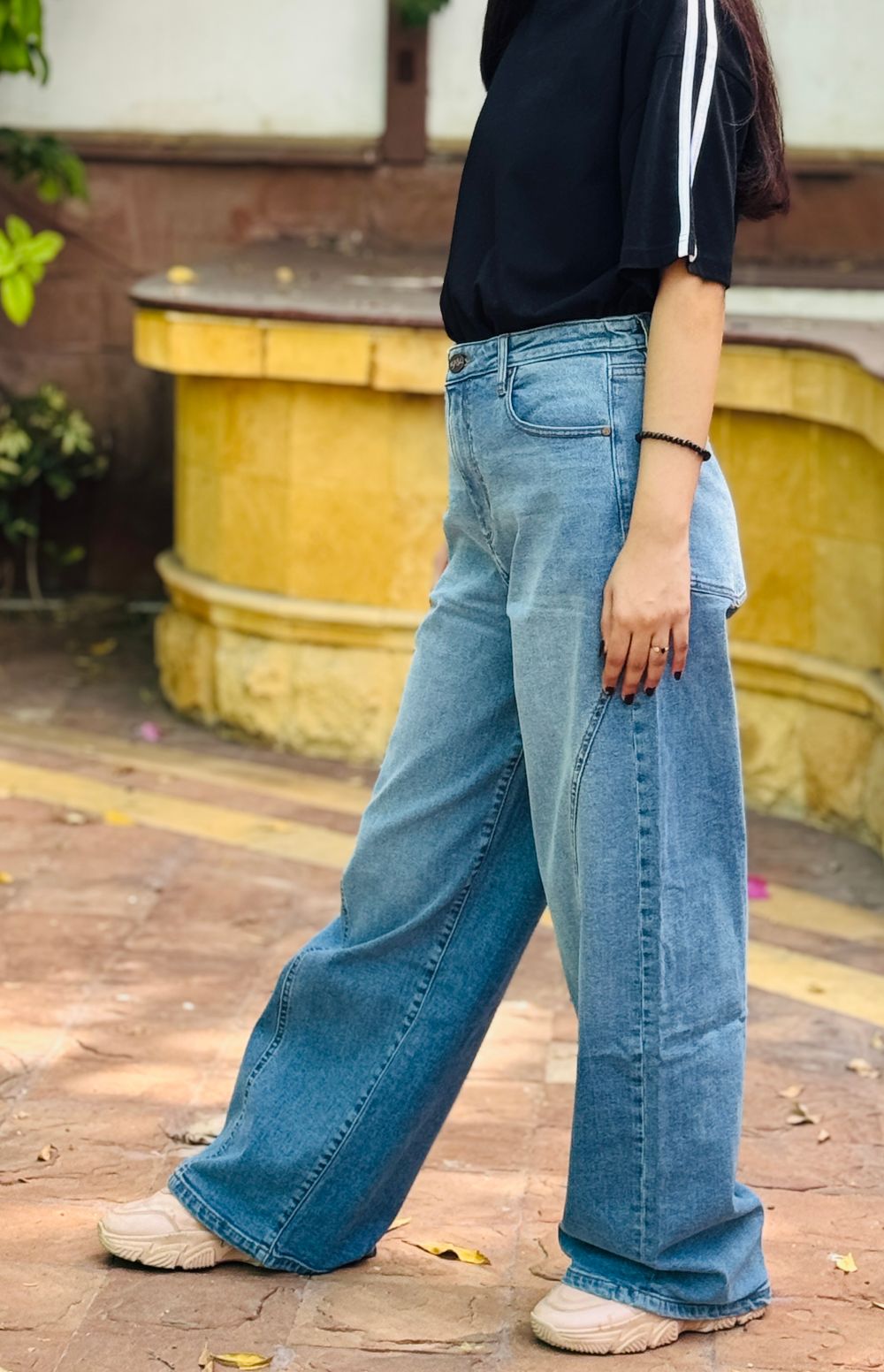 Blue Wash Skater Fit Jeans Women
