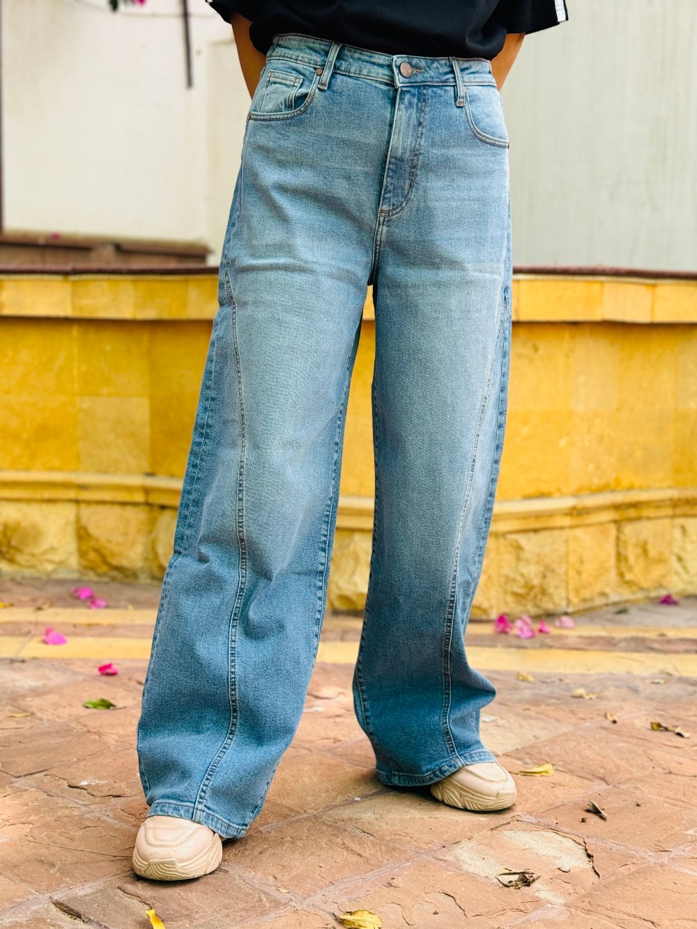 Blue Wash Skater Fit Jeans Women