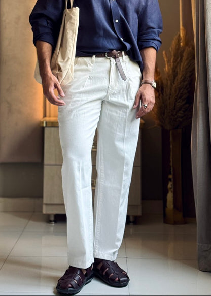 Ivory pleated relaxed jeans men loose fit tailored look smart casual outfit indoor styling