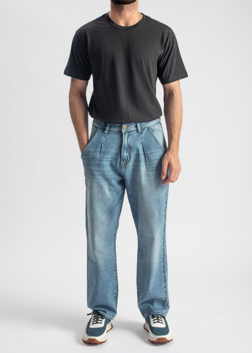 Men's basic charcoal grey t-shirt with regular fit