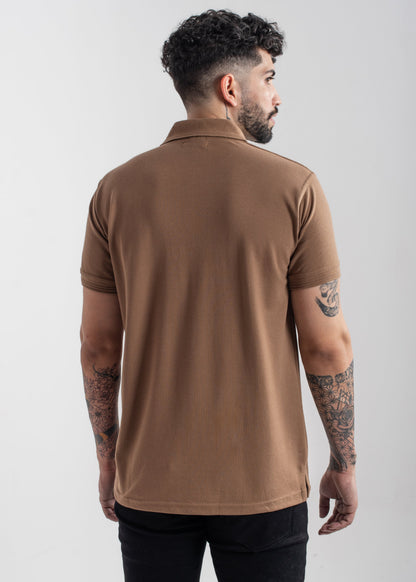 Men's regular fit fawn polo shirt with classic collar