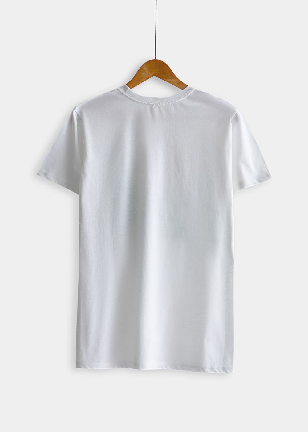 Men's regular fit white t-shirt with soft cotton fabric