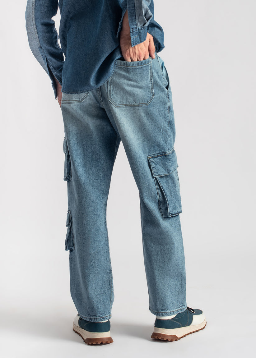 Men’s relaxed fit blue cargo pants with three utility pockets