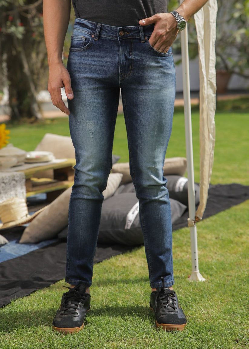 Men’s Slim Fit Light Blue Jeans with Faded Wash Denim and Everyday Casual Style