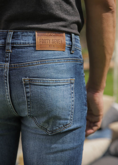 Men’s Slim Fit Light Blue Jeans with Faded Wash Denim and Everyday Casual Style