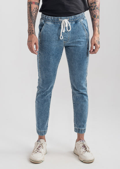 Men's slim fit light blue jog jeans with tapered leg design