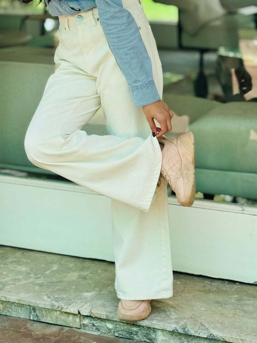 White Flare Jeans 