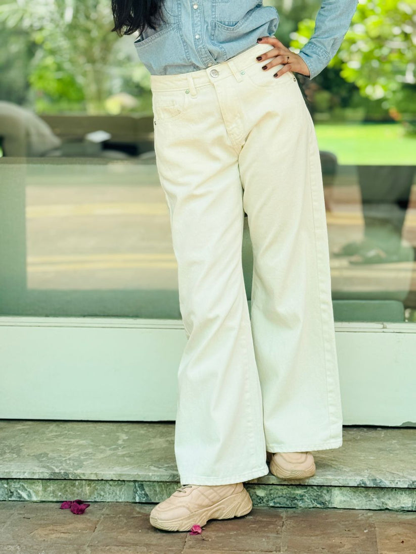 White Flare Jeans 