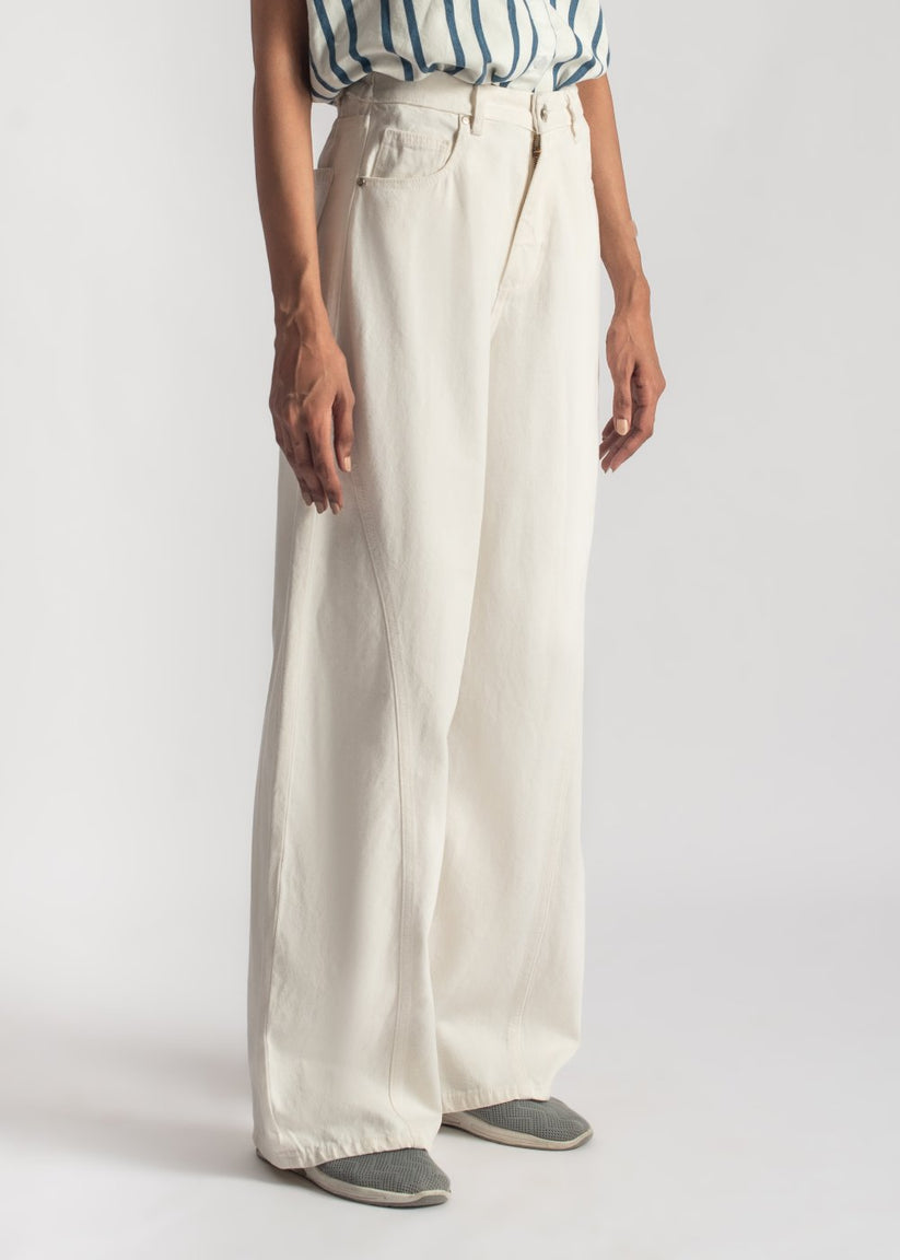 White Skater with Seam Jeans Women 