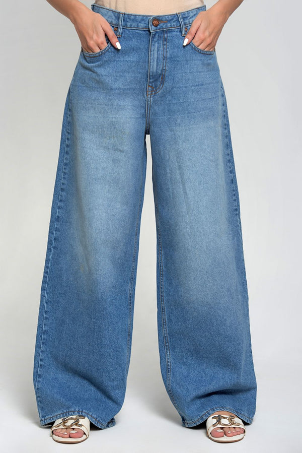 Women's Skater Jeans in Blue with a Denim Washed Finish