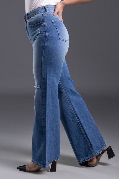 Ripped High Rise Mom Jeans (Light Blue) (HOMEBREAKER)