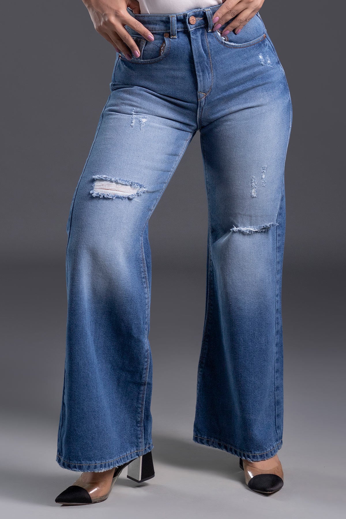 Ripped High Rise Mom Jeans (Light Blue) (HOMEBREAKER)