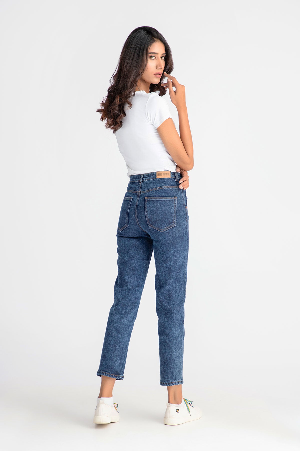 Denim Straight Fit Jeans 2.0  ( CELINA )