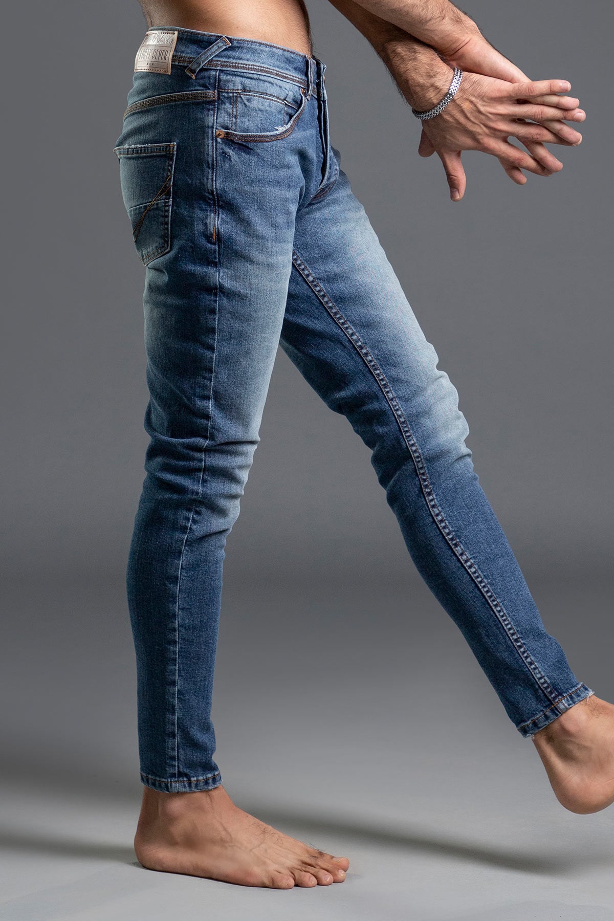 Skinny Stretchable Mid Rise Jeans (Blue)