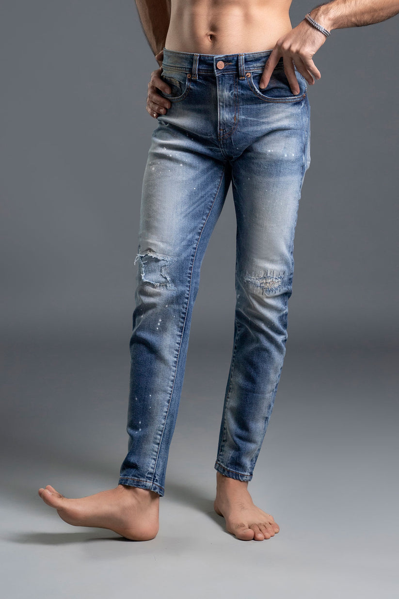 Men's ripped skinny jeans in light blue