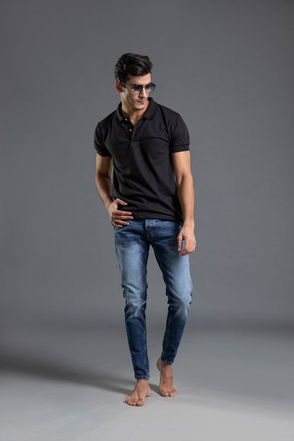 Men's regular fit black polo shirt with classic collar