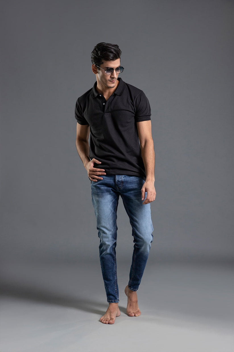 Men's regular fit black polo shirt with classic collar