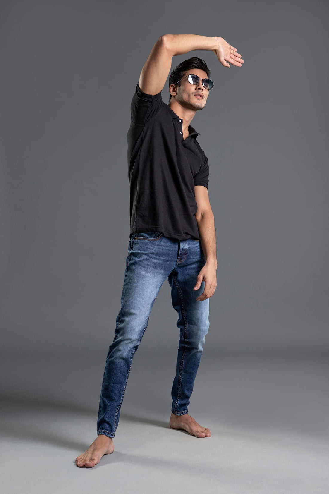 Men's regular fit black polo shirt with classic collar