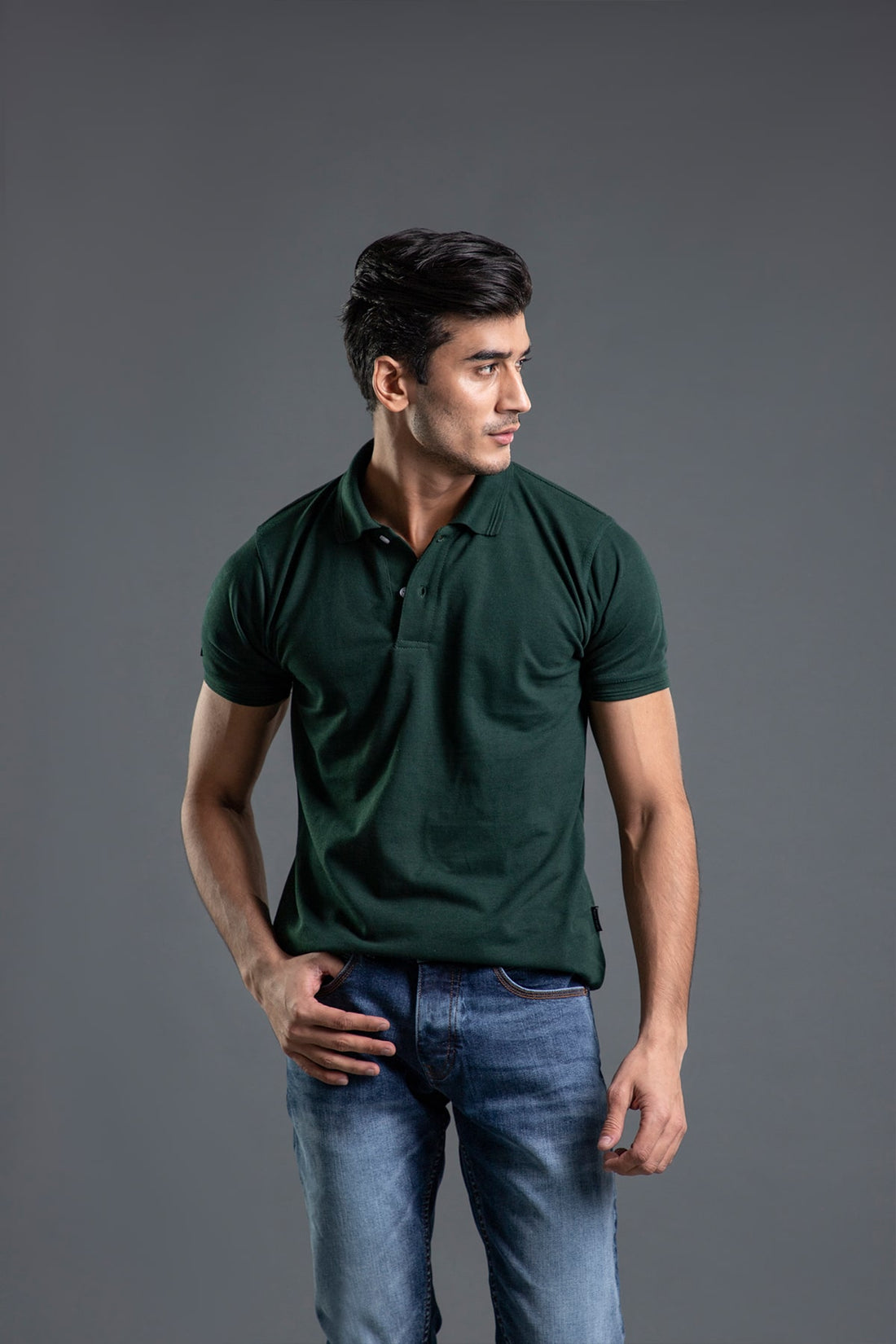 Men's regular fit dark green polo shirt with classic collar