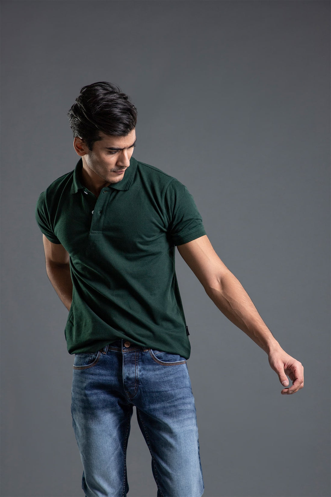 Men's regular fit dark green polo shirt with classic collar