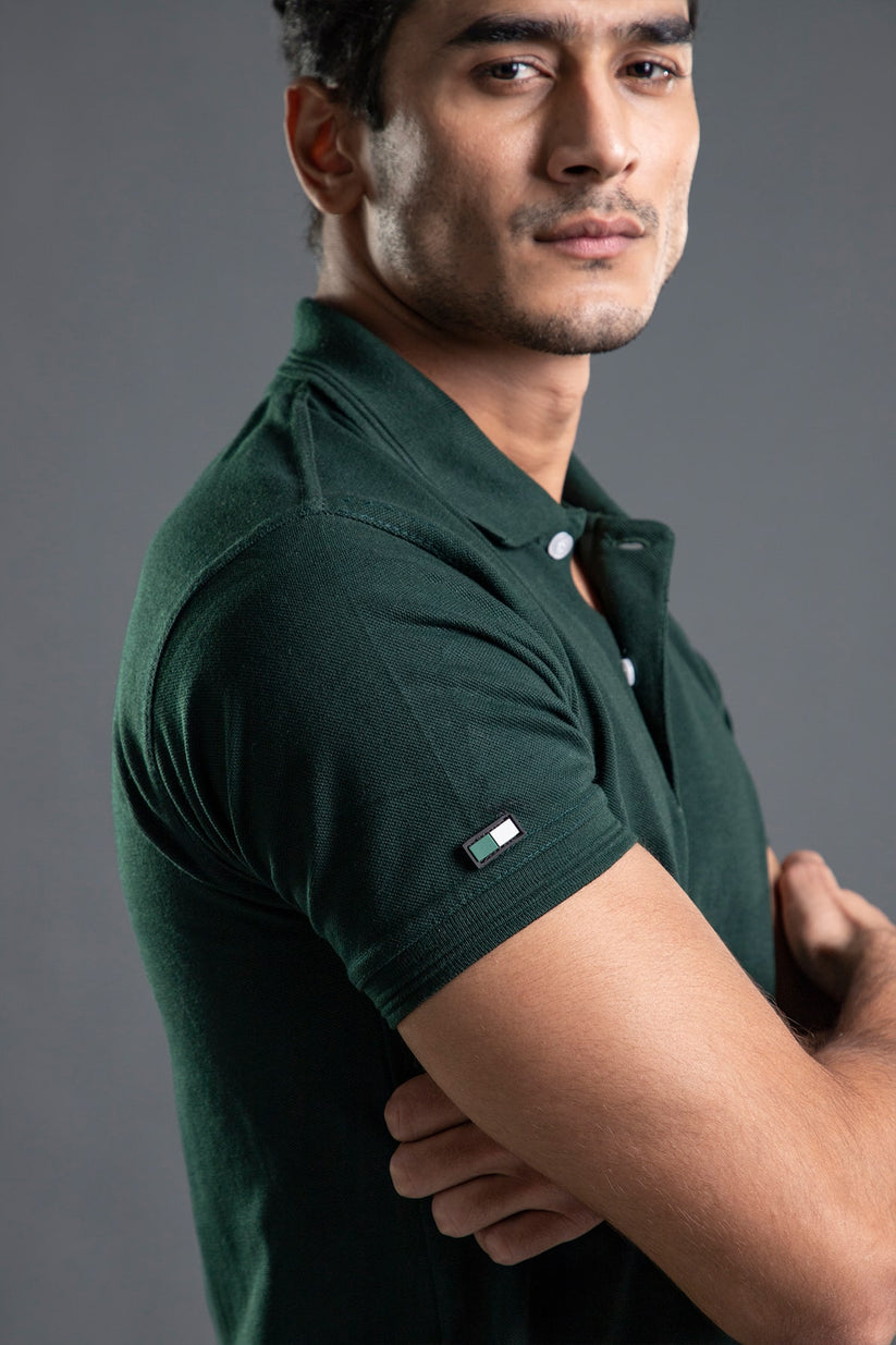 Men's regular fit dark green polo shirt with classic collar