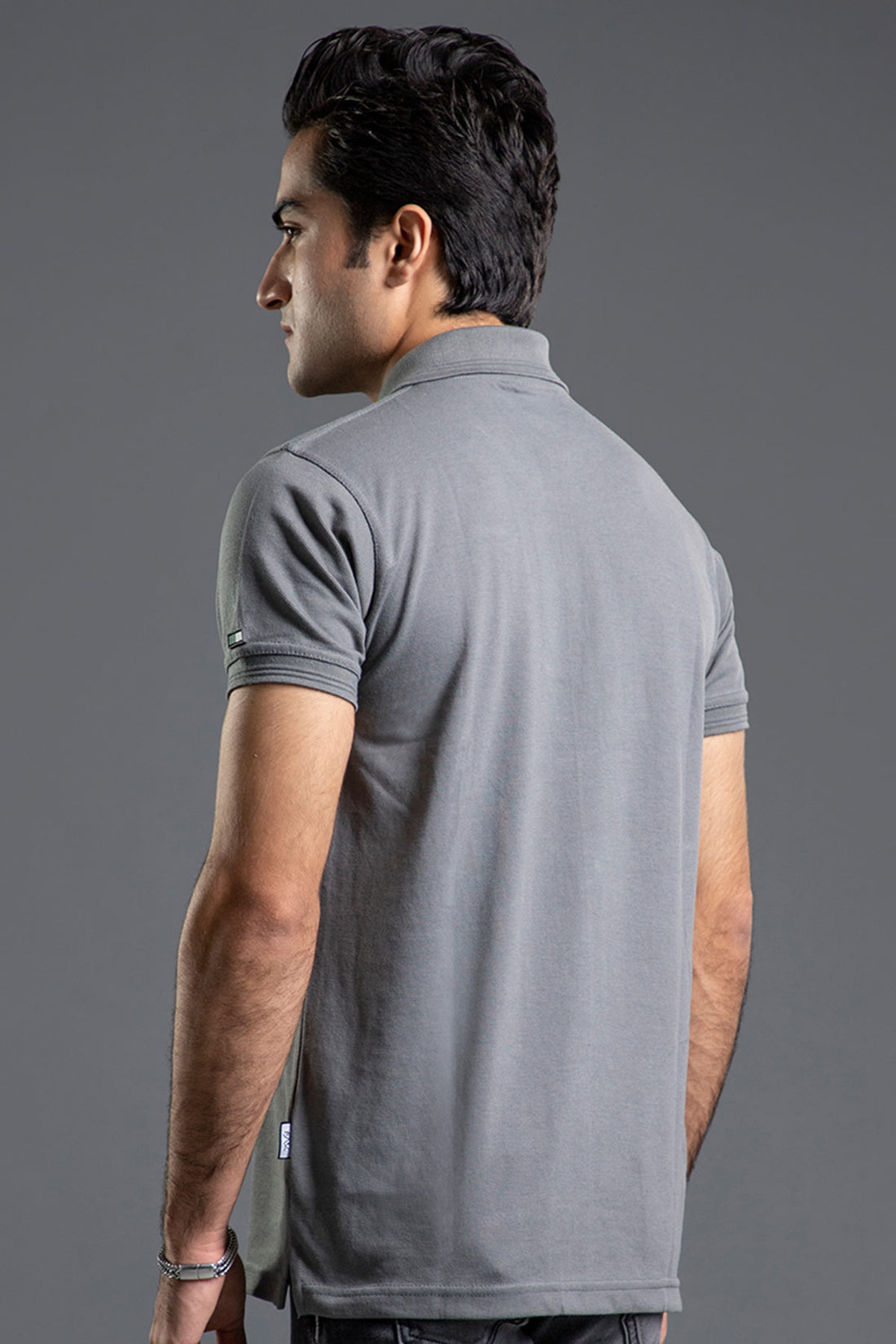 Men's regular fit grey polo shirt with classic collar