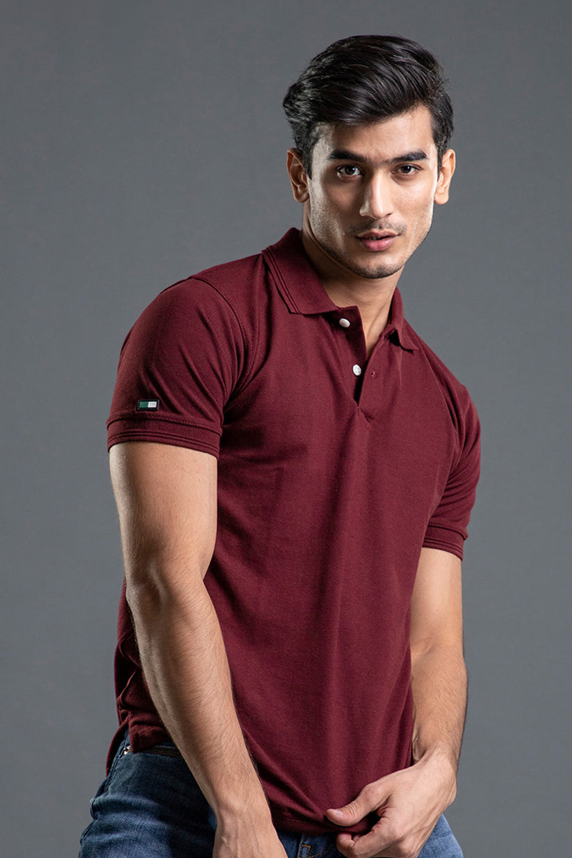 Men's regular fit maroon polo shirt with classic collar
