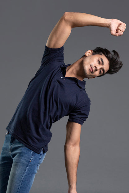 Men's regular fit navy blue polo shirt with classic collar 