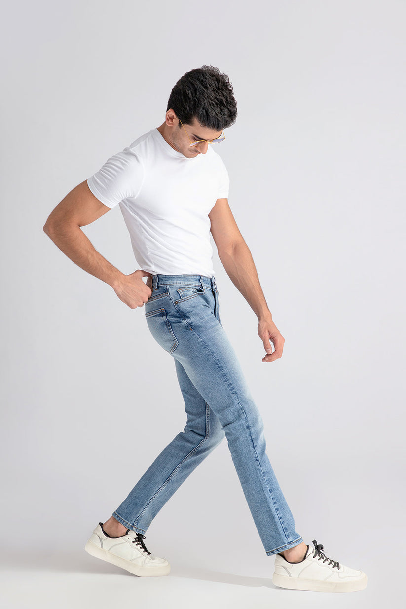 Light Blue Bruno Jeans slim fit light blue denim with faded wash for rugged outdoor styling