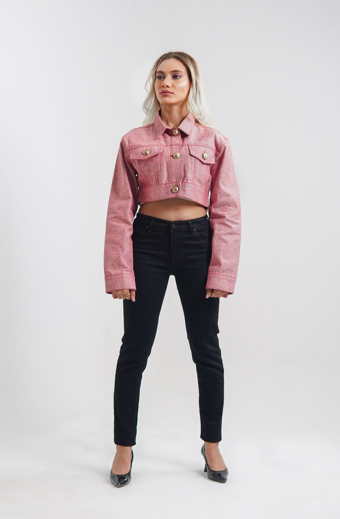 Women's cropped jacket in red with golden buttons 